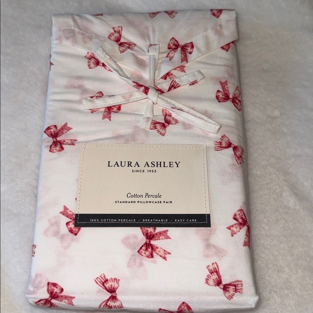Laura Ashley 2025 Christmas Holiday Red Bow Ribbons standard pillowcase pair 🎀